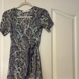 ASTR - periwinkle blue floral wrap dress sz small